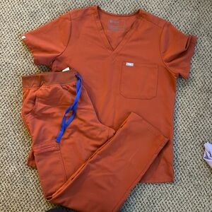 Figs Women's Scrub Set in Rust Orange